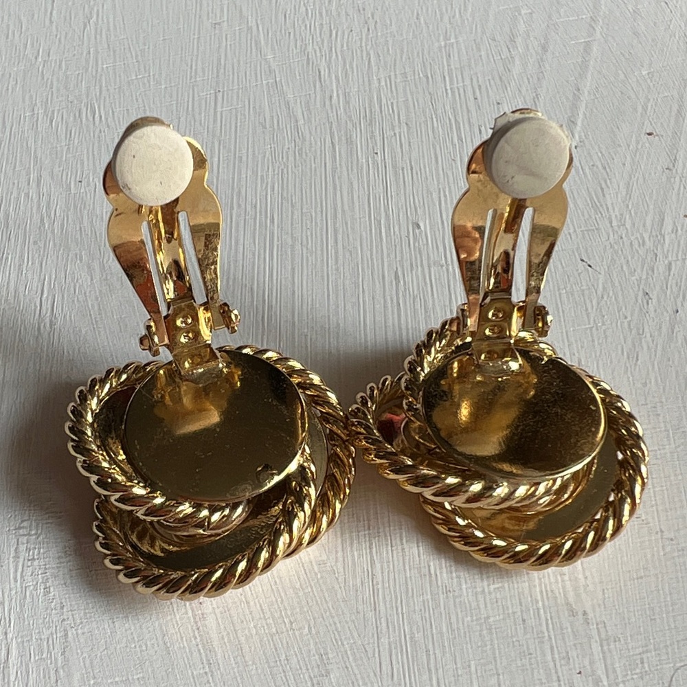 GIVENCHY Love Twist Gold Tone Earring Large Swirl Vintage 1" Clip On Authentic - Picture 7 of 13